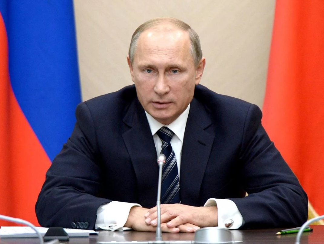 Госдума приняла закон, дающий Путину право баллотироваться в президенты еще на два срока