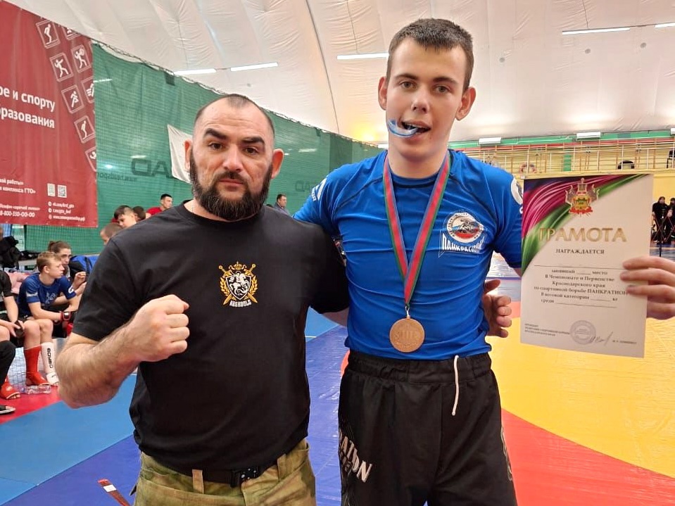 Ейский спортсмен стал бронзовым призером Первенства края по панкратиону