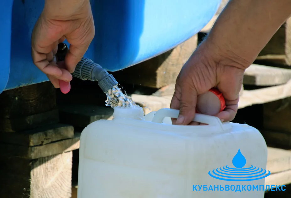 «Кубаньводкомплекс» организует подвоз воды ейчанам, оставшимся без водоснабжения