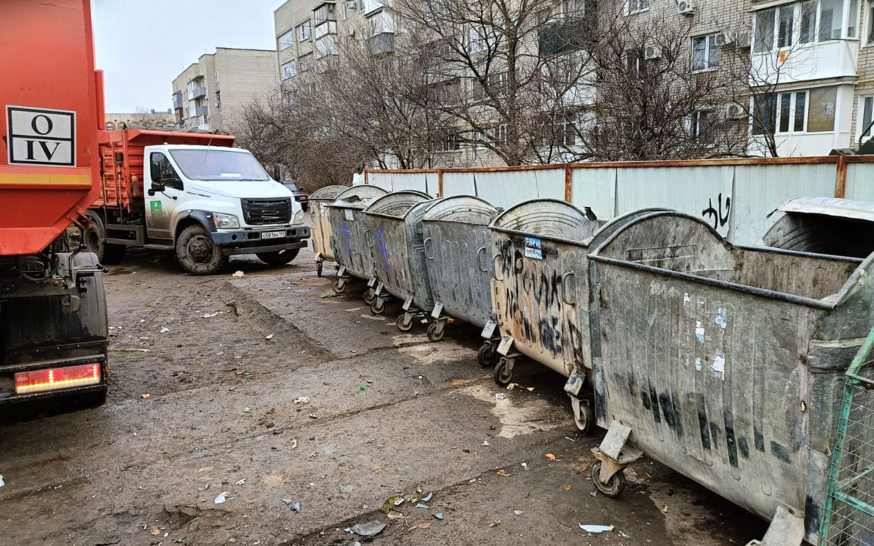 За субботу работники коммунальных служб вывезли на свалку 1973 кубических метра отходов