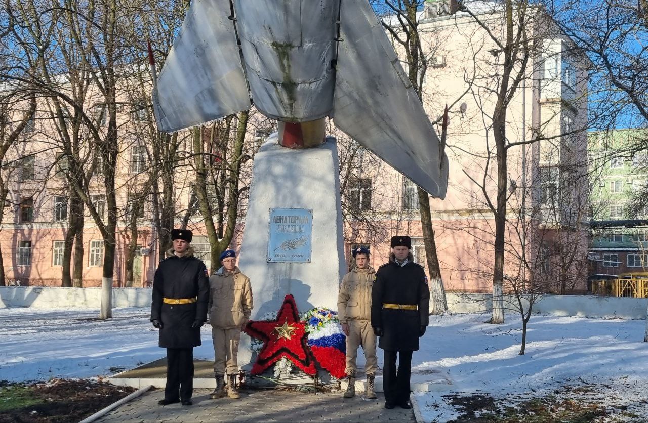 На площади Авиаторов прошло памятное мероприятие, посвященное годовщине освобождения Ейска от фашистских захватчиков