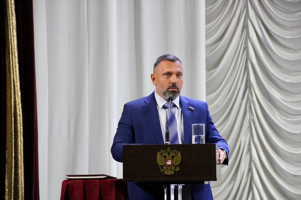 Депутат Государственной Думы Дмитрий Лоцманов рассказал гражданам о правилах назначения пенсии по потере кормильца