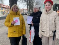 Юнармейцы Ейска приняли участие в акции "Километр красоты"