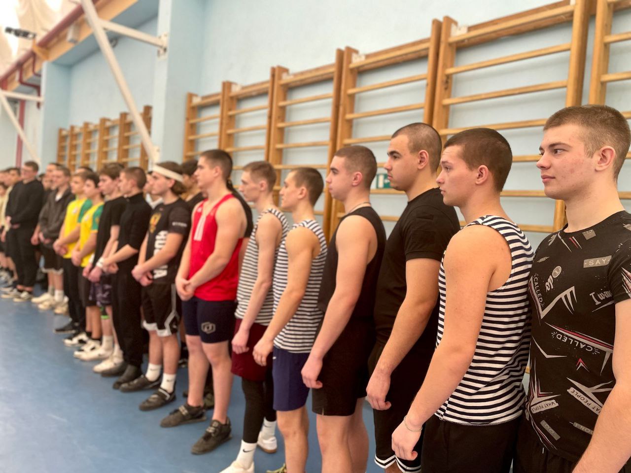 В спортивном комплексе «Солнечный» прошли соревнования по гиревому спорту