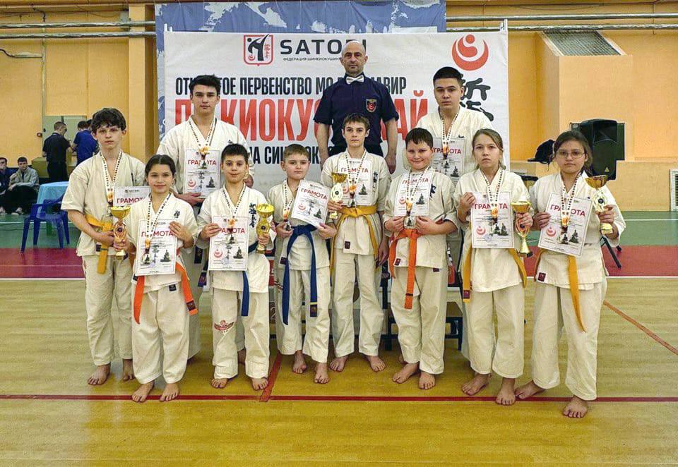 Спортсмены из Ейска стали обладателями наград на соревнованиях по киокусинкай карате в Армавире