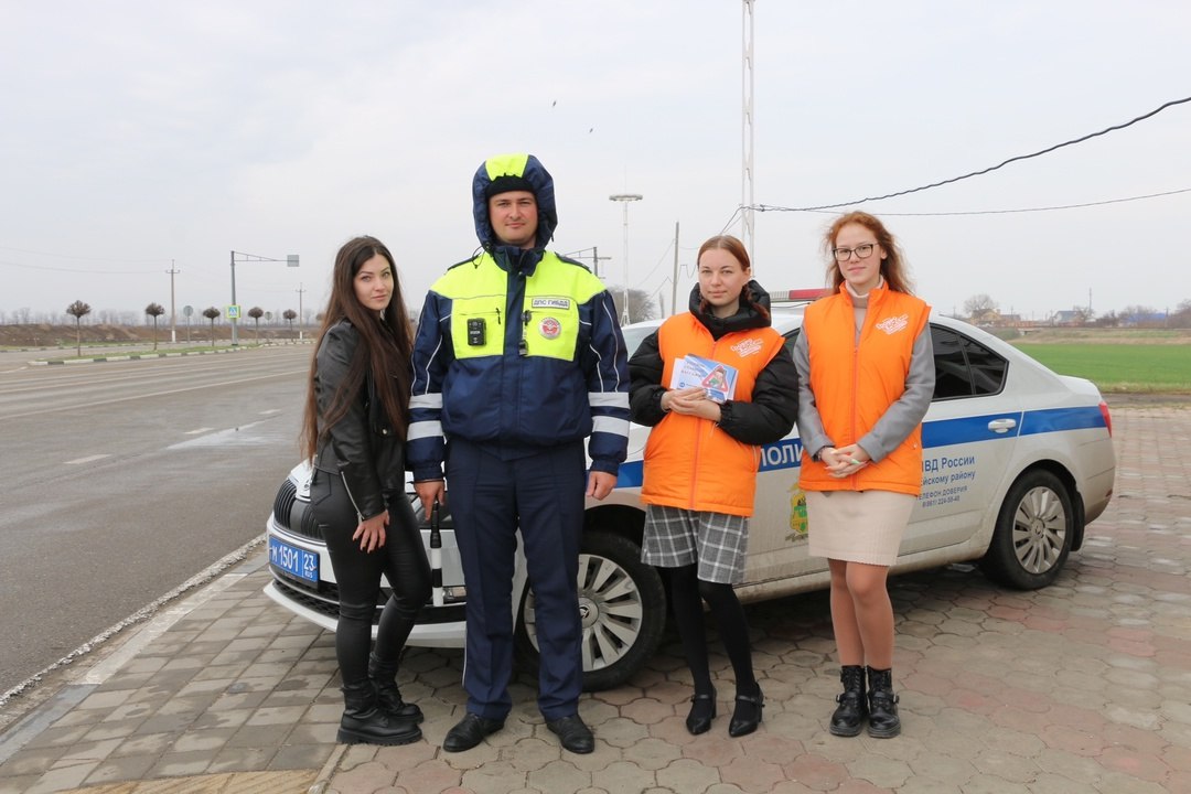 В Ейске прошла акция по безопасности маленьких пассажиров