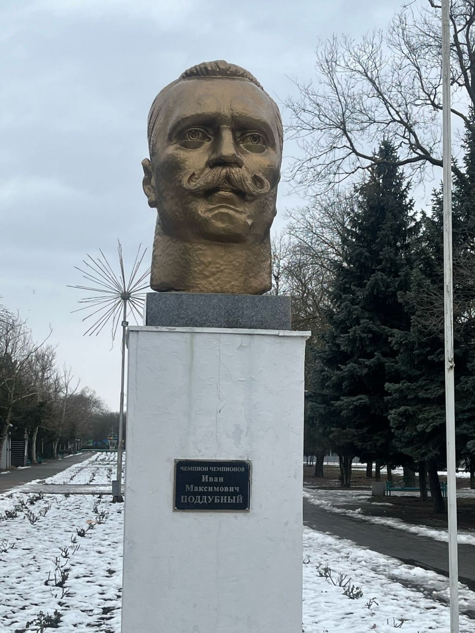 На художника, раскрасившего Ейские памятники, не станут заводить уголовное дело