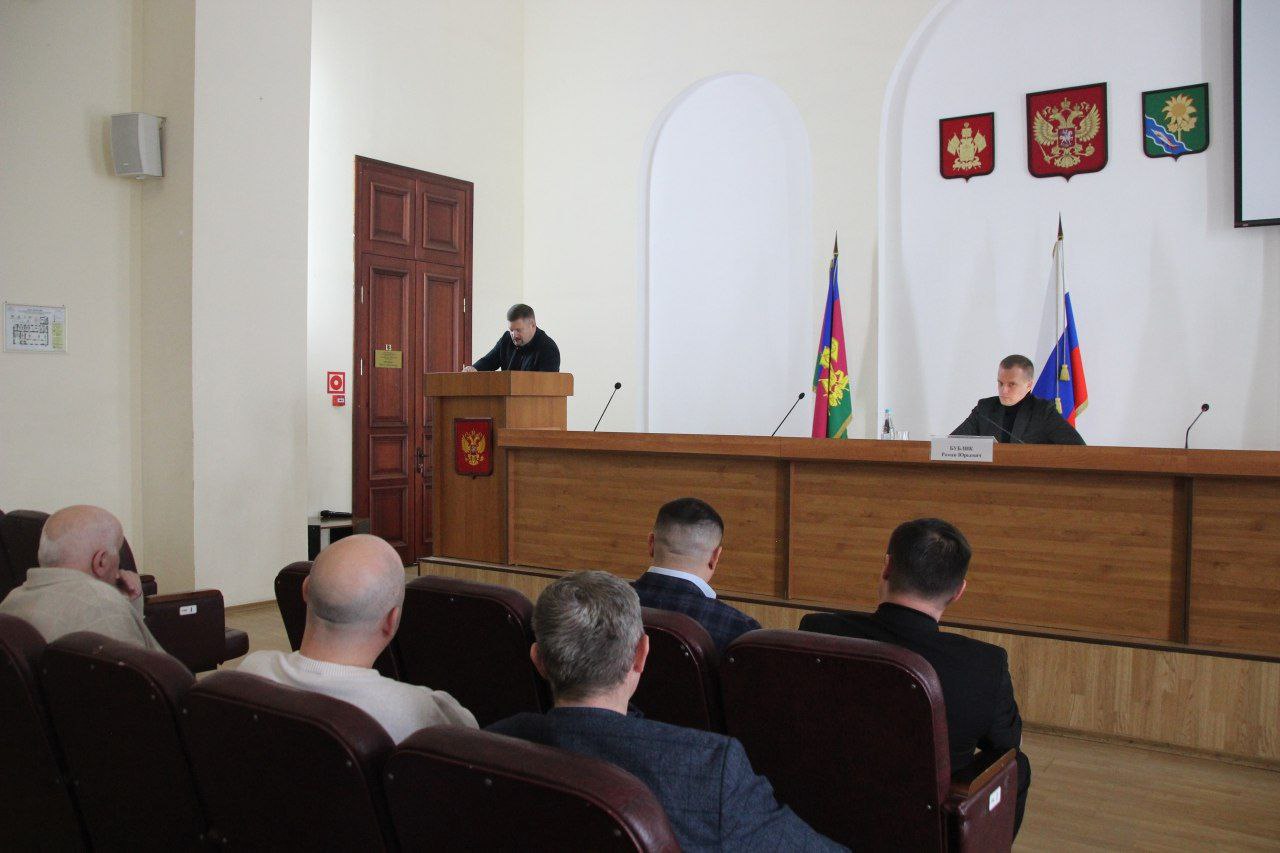 Обсуждены детали капитального ремонта теплотрассы на ул. Ленина