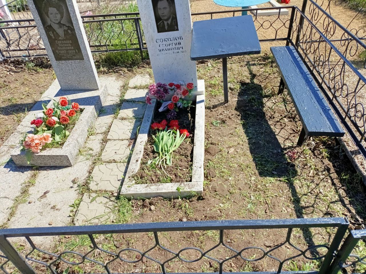 Волонтеры привели в порядок заброшенные захоронения ветеранов