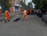В Ейске идут работы по ремонту дорожного покрытия