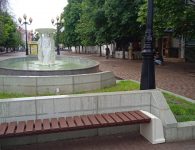 В Ейске благоустраивают территорию у фонтанов на улице Свердлова 
