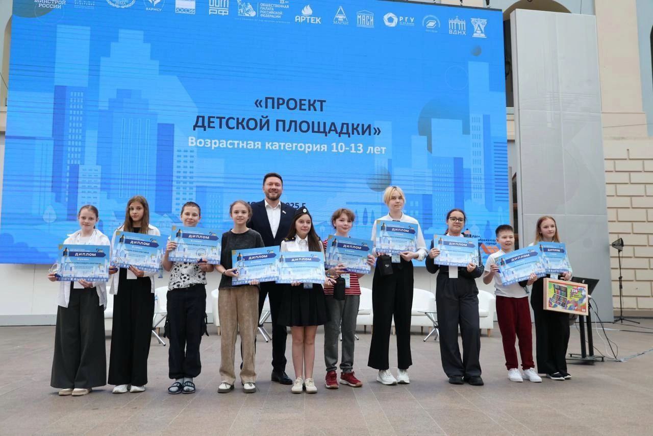 Школьницы из станицы Должанской стали призёрами всероссийского конкурса