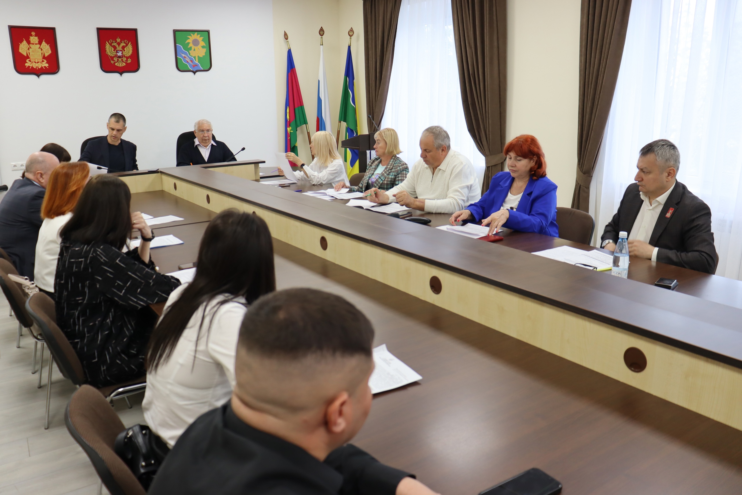 На депутатской комиссии обсудили подготовку к курортному сезону 