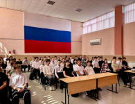 Перед летними каникулами ГИБДД и общественники Ейского района провели информационную акцию для студентов ЕПК