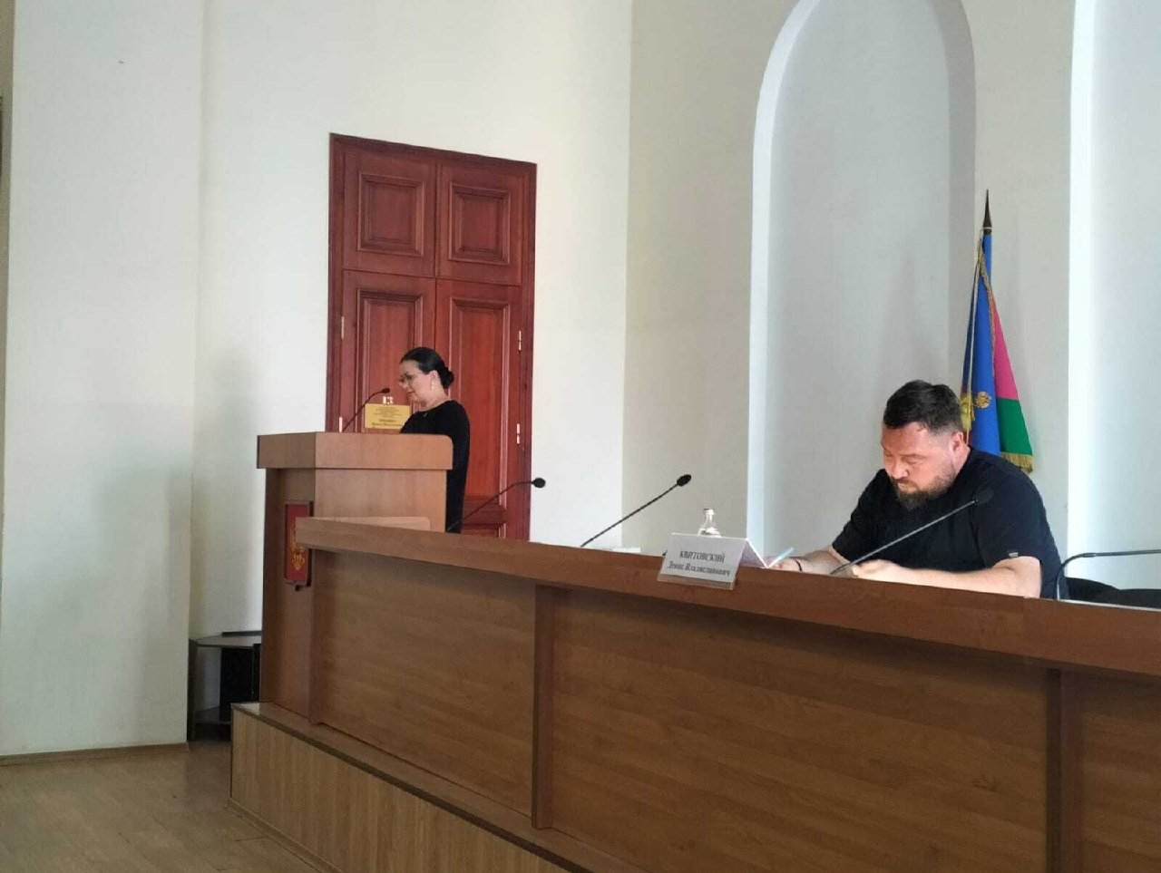 В ейской администрации прошло рабочее совещание под руководством главы города Дениса Квитовского   