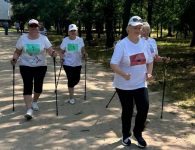 В парке Поддубного прошли соревнования по спортивной ходьбе и бегу по пересечённой местности в честь Дня России