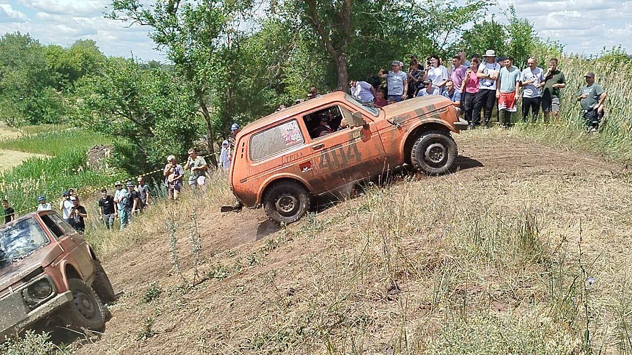 В ст. Павловской стартовал чемпионат края по джип-спринту "Коварный заезд"