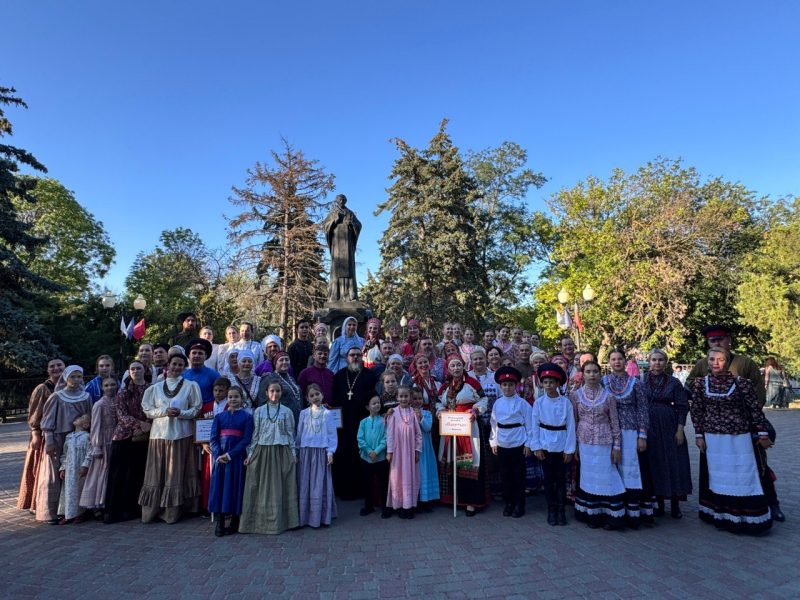 В Ейске стартовал фестиваль семейного творчества "Под покровом Петра и Февронии"