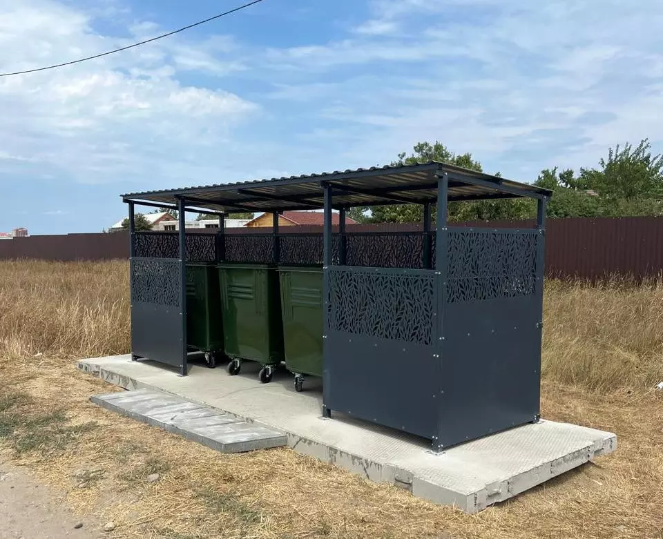 В сельских поселениях Ейского района появились новые контейнерные площадки