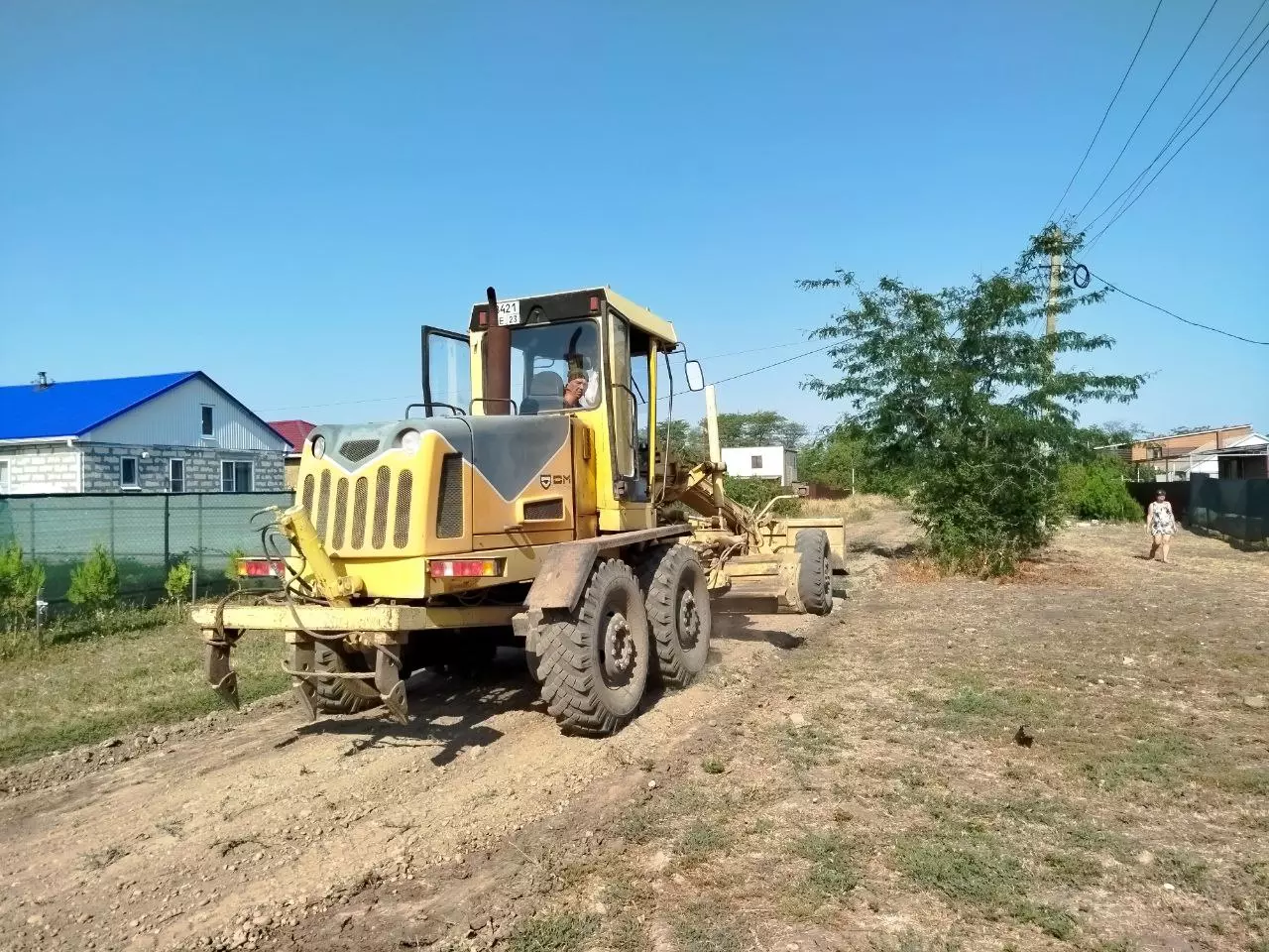 В хуторе Зелёная Роща начался ремонт улицы Школьной   