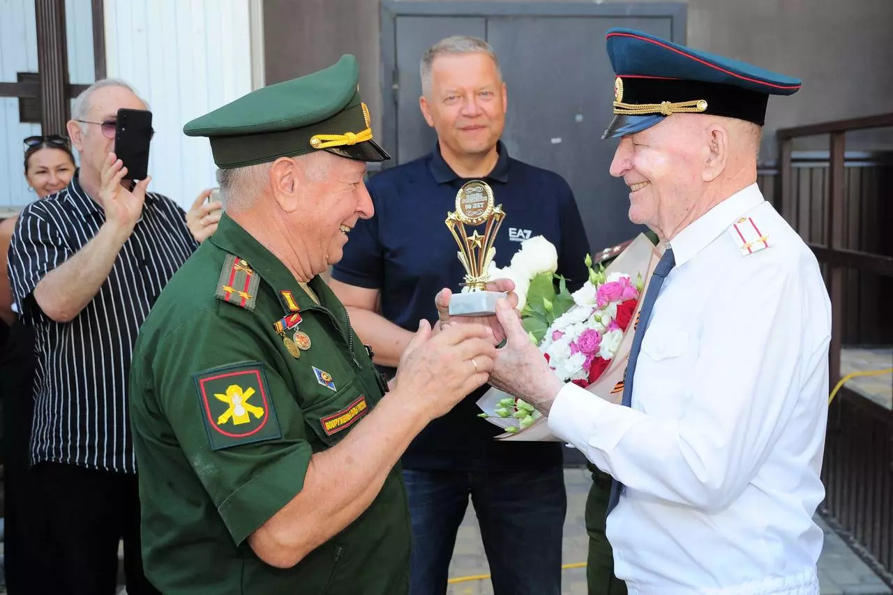 Ветеран Великой Отечественной войны Николай Фёдорович Артёмов отмечает 99-летие 