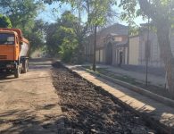 Глава района проинспектировал работы по капитальному ремонту теплотрассы на улице Ленина