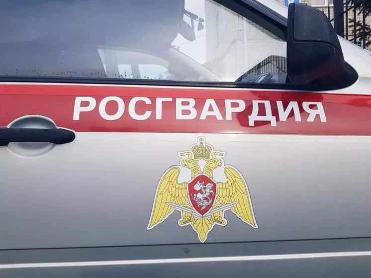 В Ейске задержали мужчину, купившего 13 бутылок алкоголя по чужой карте