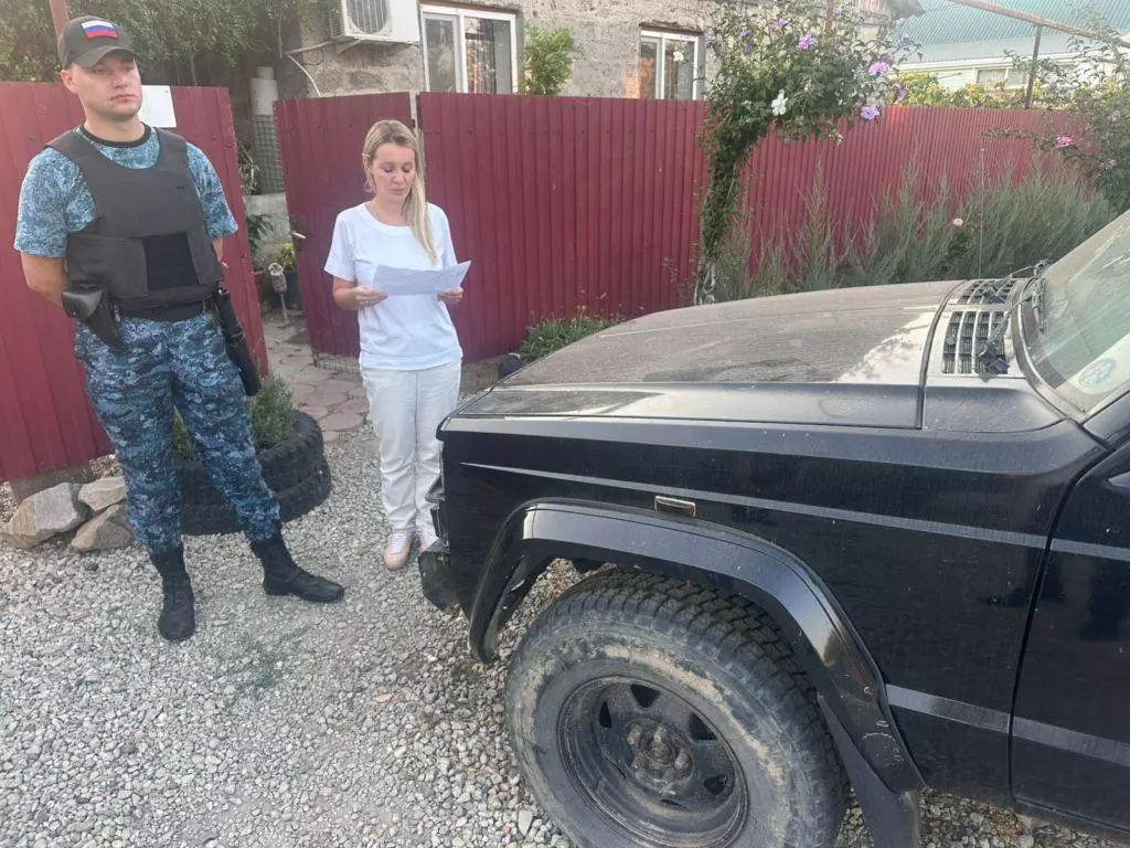 В Ейском районе арестовали автомобили за неуплату налогов