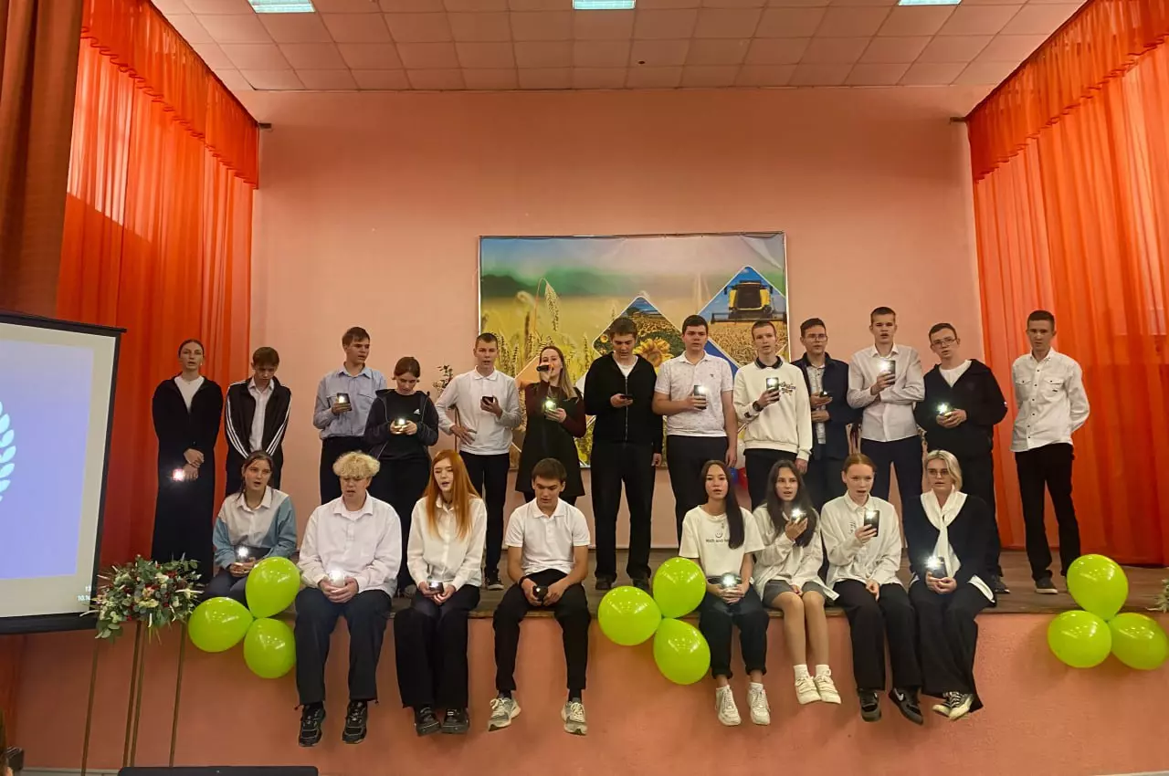 В Ейском полипрофильном колледже состоялся яркий праздник «Посвящение в студенты»