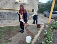 Молодежь Ейска преобразила территорию городских клубов
