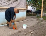 Молодежь Ейска преобразила территорию городских клубов