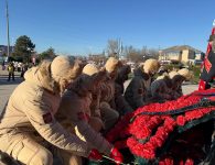 На Молодёжной площади прошла торжественная церемония, посвящённая 46-й годовщине ввода советских войск в Афганистан