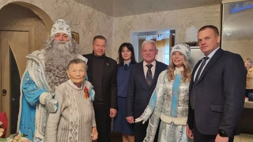Ветерана Великой Отечественной войны Анну Ивановну Парилову поздравили с 99-летием