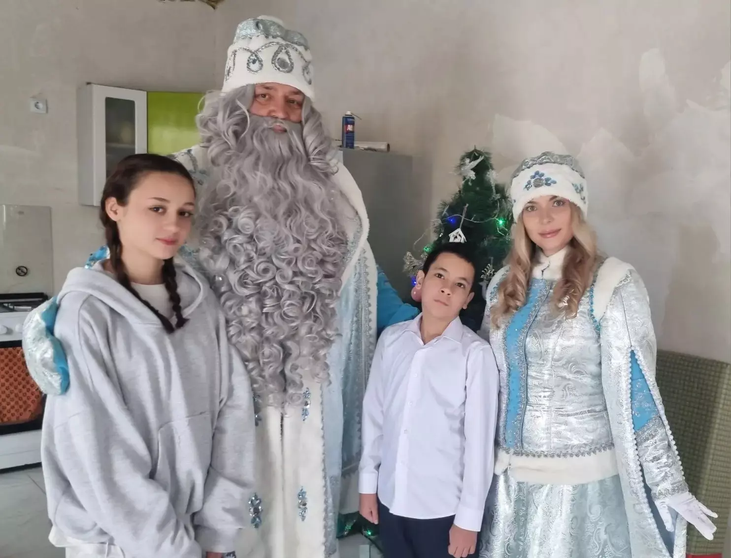 Глава Ейского района исполнил новогодние мечты юных ейчан