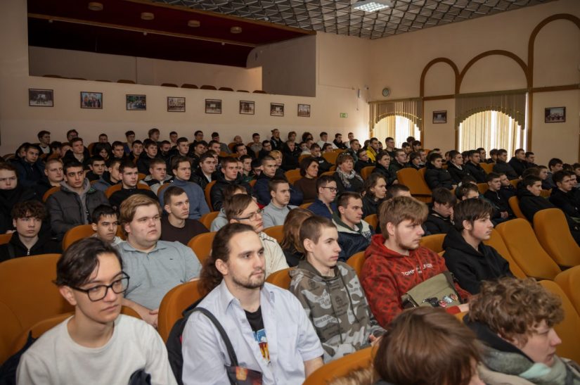 В ЕПК состоялась встреча студентов с представителями Военно-воздушной академии Воронежа