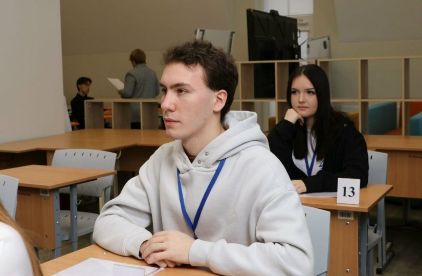 Школьники из Ейска защищают район на краевой олимпиаде по химии