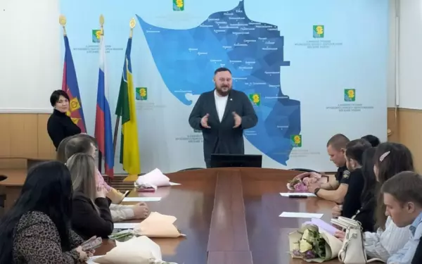 Семь молодых семей в Ейске получили сертификаты на жильё