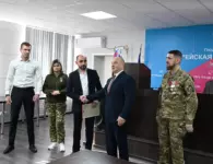 Главный врач ЕЦРБ получил медаль «За содействие в СВО»