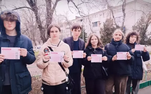 Ейская молодежь вышла на улицы города, чтобы рассказать подросткам, где интересно и с пользой провести время