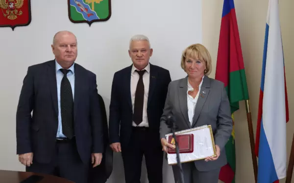 Депутат Лючия Шулешова награждена медалью «За вклад в укрепление обороны РФ»