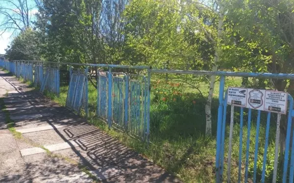 В детском саду № 36 посёлка Октябрьский начался капремонт ограждения