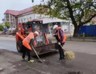В Ейском районе продолжается покос травы