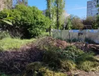 В Ейске продолжается работа по ликвидации стихийных свалок у приконтейнерных площадок