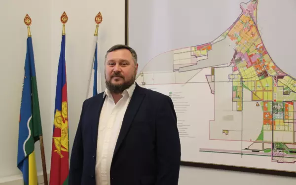 Глава города Ейска Денис Квитовский поздравил ейчан с Днём Победы