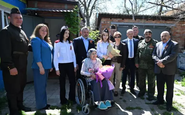 Глава Ейского района Роман Бублик поздравил ветеранов Великой Отечественной войны ️