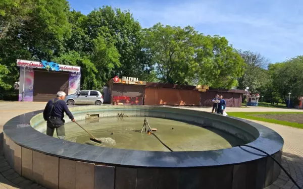 Фонтан на аллее «Счастливое детство» в парке Поддубного снова в строю