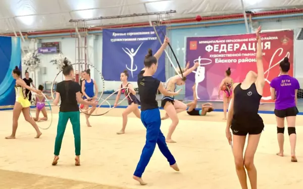 В СК «Солнечный» стартовали краевые соревнования по художественной гимнастике