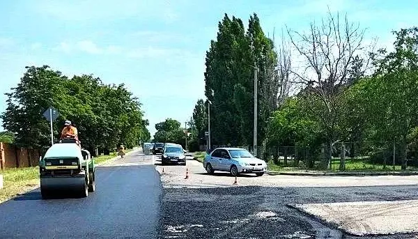 Завершается ремонт дороги на перекрёстке Строителей — К. Либкнехта