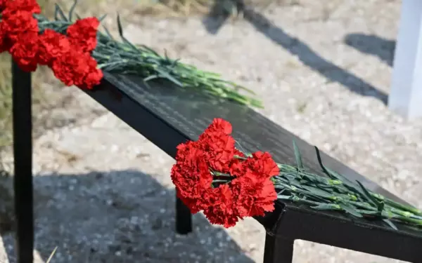 Память погибших на Ейской косе почтили у мемориала