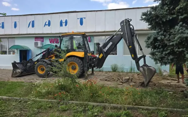 В пос. Степном началось благоустройство «Степной Ярмарки Единства»